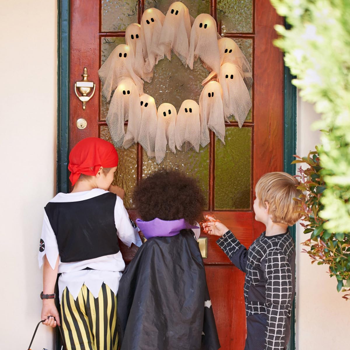 Lit Ghost Wreath